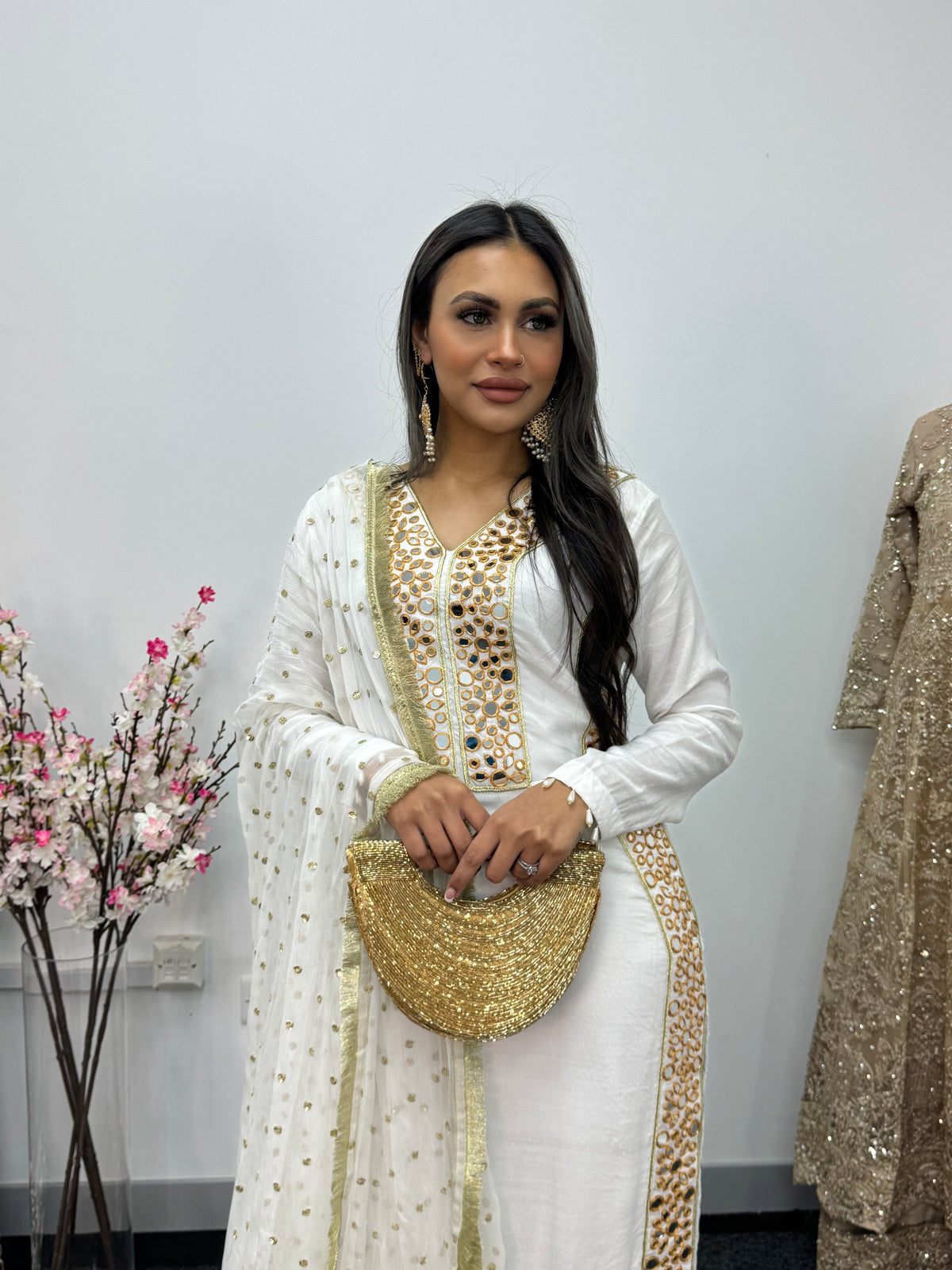 Jhilmil - White Mirror - H