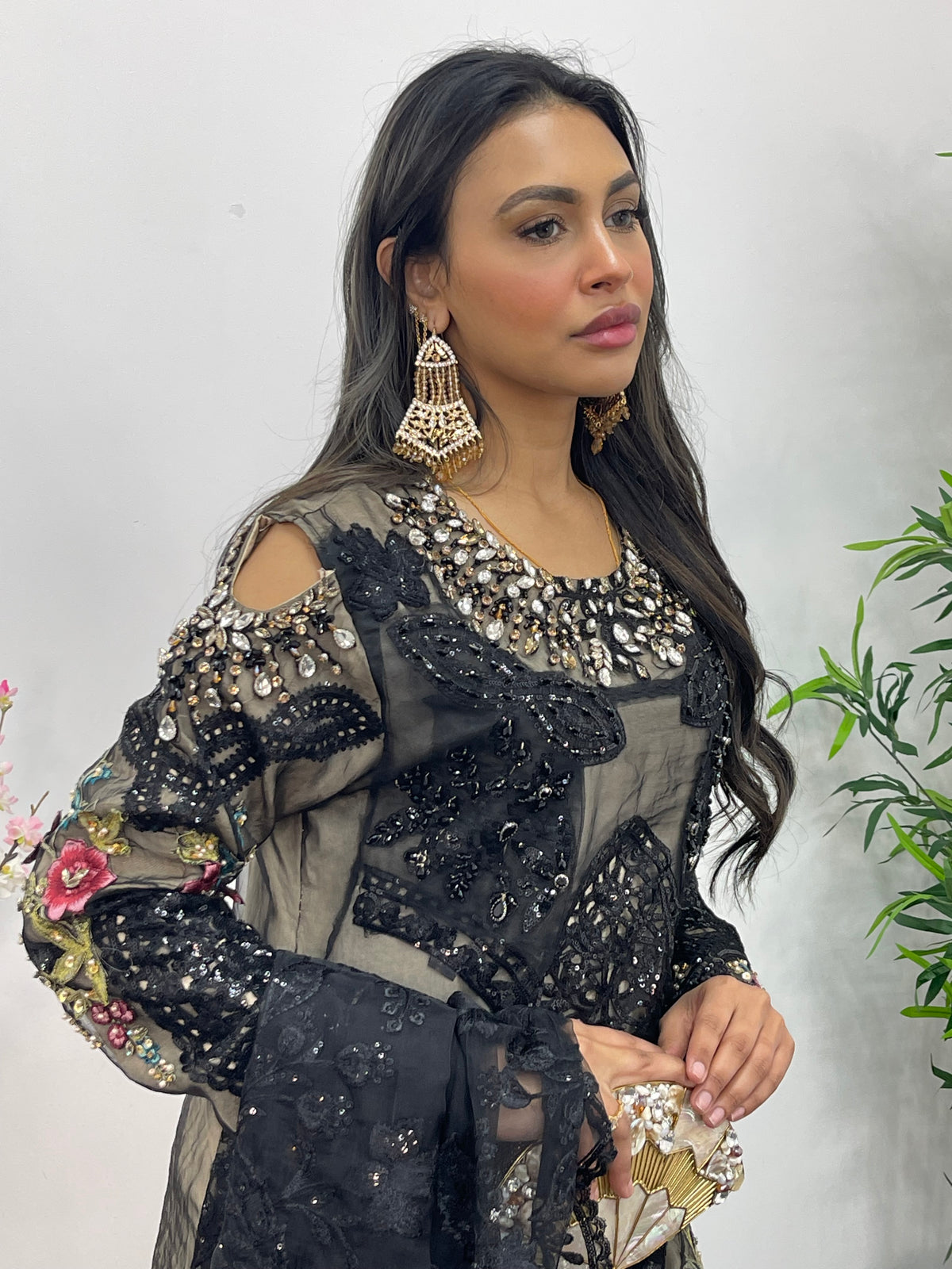 Nagin - Black - R