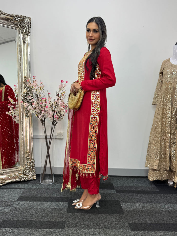 Jhilmil - Red Mirror - H