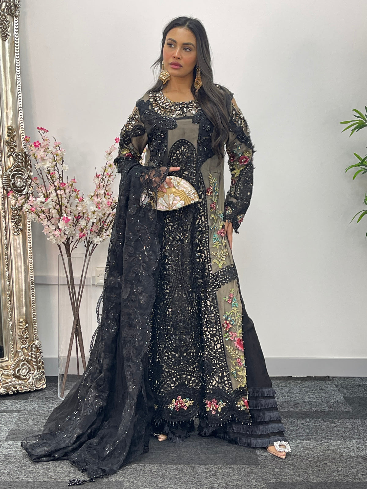 Nagin - Black - R