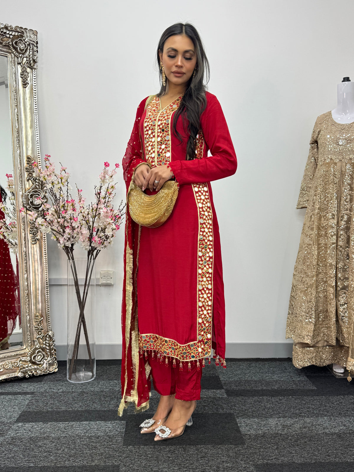 Jhilmil - Red Mirror - H