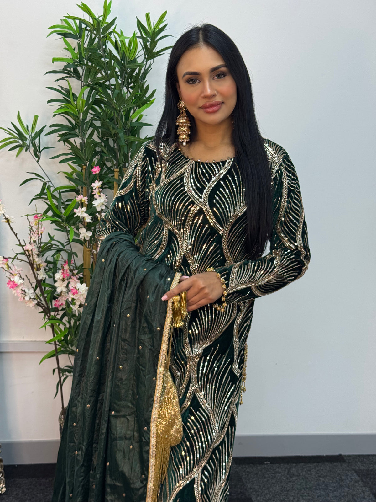 Pia - Cutdana Velvet- Green -