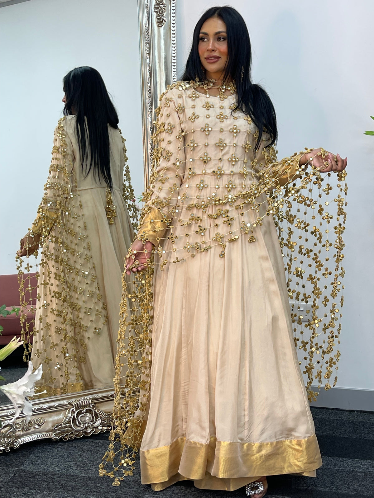 (Preorder 4-5 weeks) Posheeda Sheesh Dupatta with MAXI DRESS- Poshida Mirror Dupata -