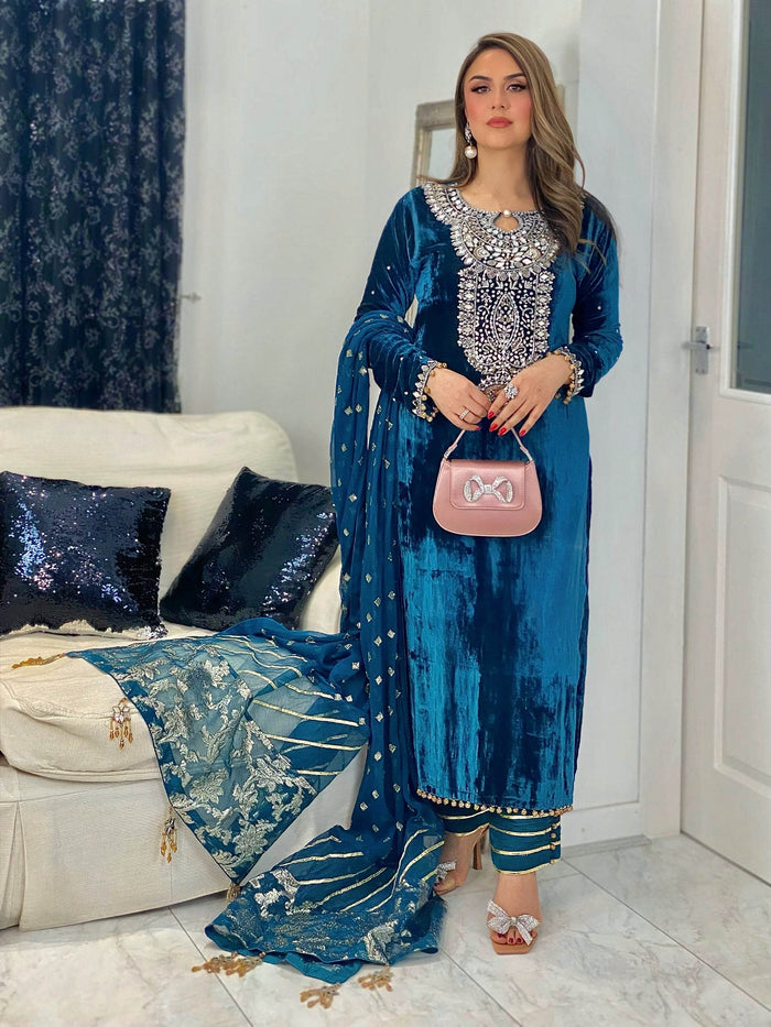 “Dil Ruba” Luxury Velvet Pret Outfit - Teal - Rang de Boutique