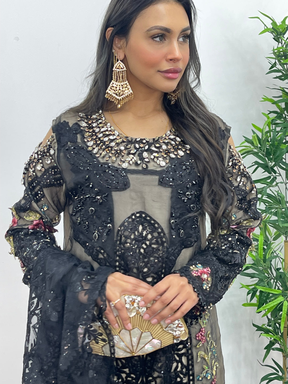 Nagin - Black - R