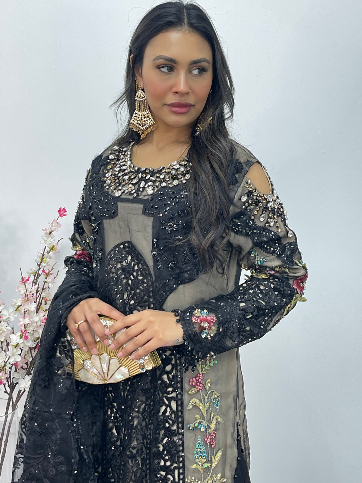 Nagin - Black - R