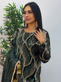 Pia - Cutdana Velvet- Green -