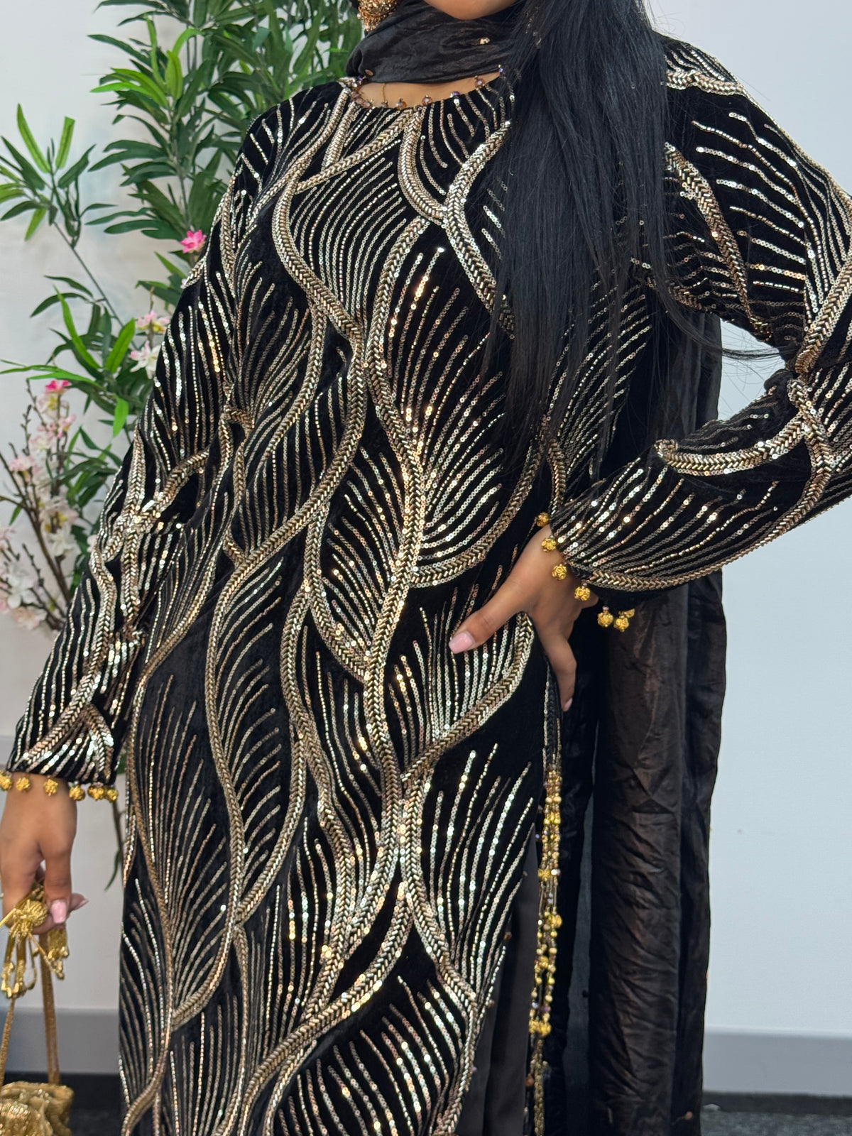 Pia - Cutdana Velvet- Black