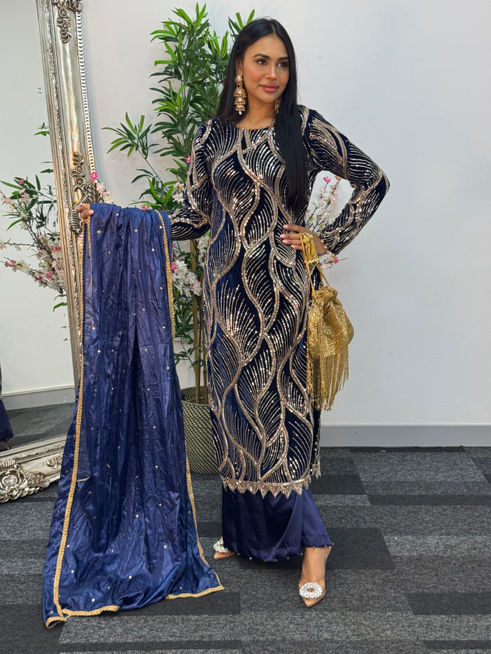 Pia - Cutdana Velvet- Navy