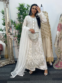 (Preorder now - 4 weeks) Mala - cutdana - White