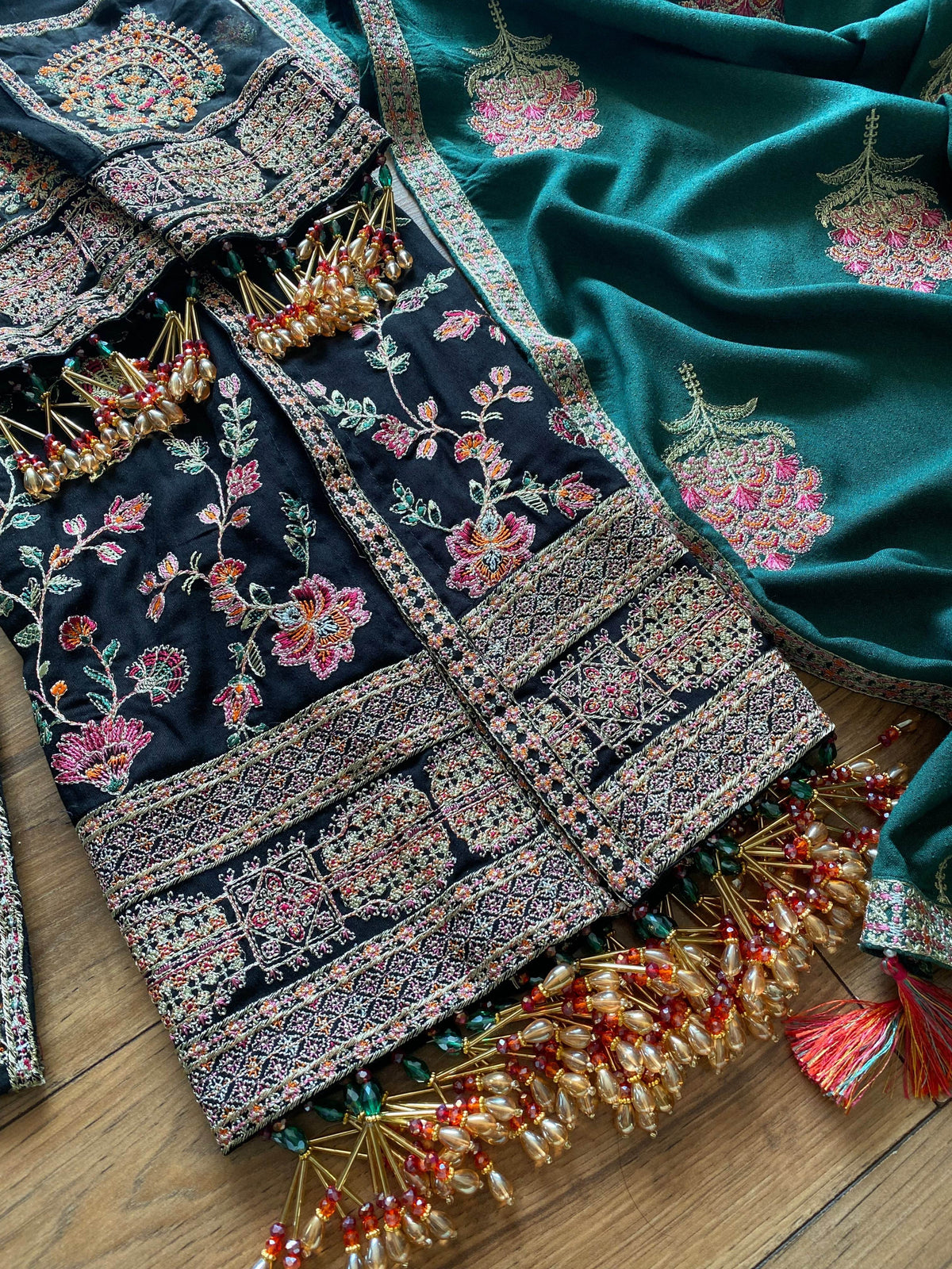 “Verde” Karandi Outfit - Winter - - Rang de Boutique