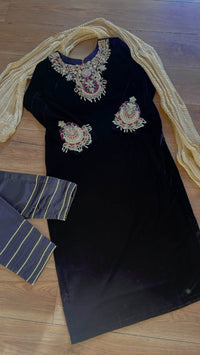 “sawan” Velvet Pret Black Party Wedding Outfit - Rang de Boutique