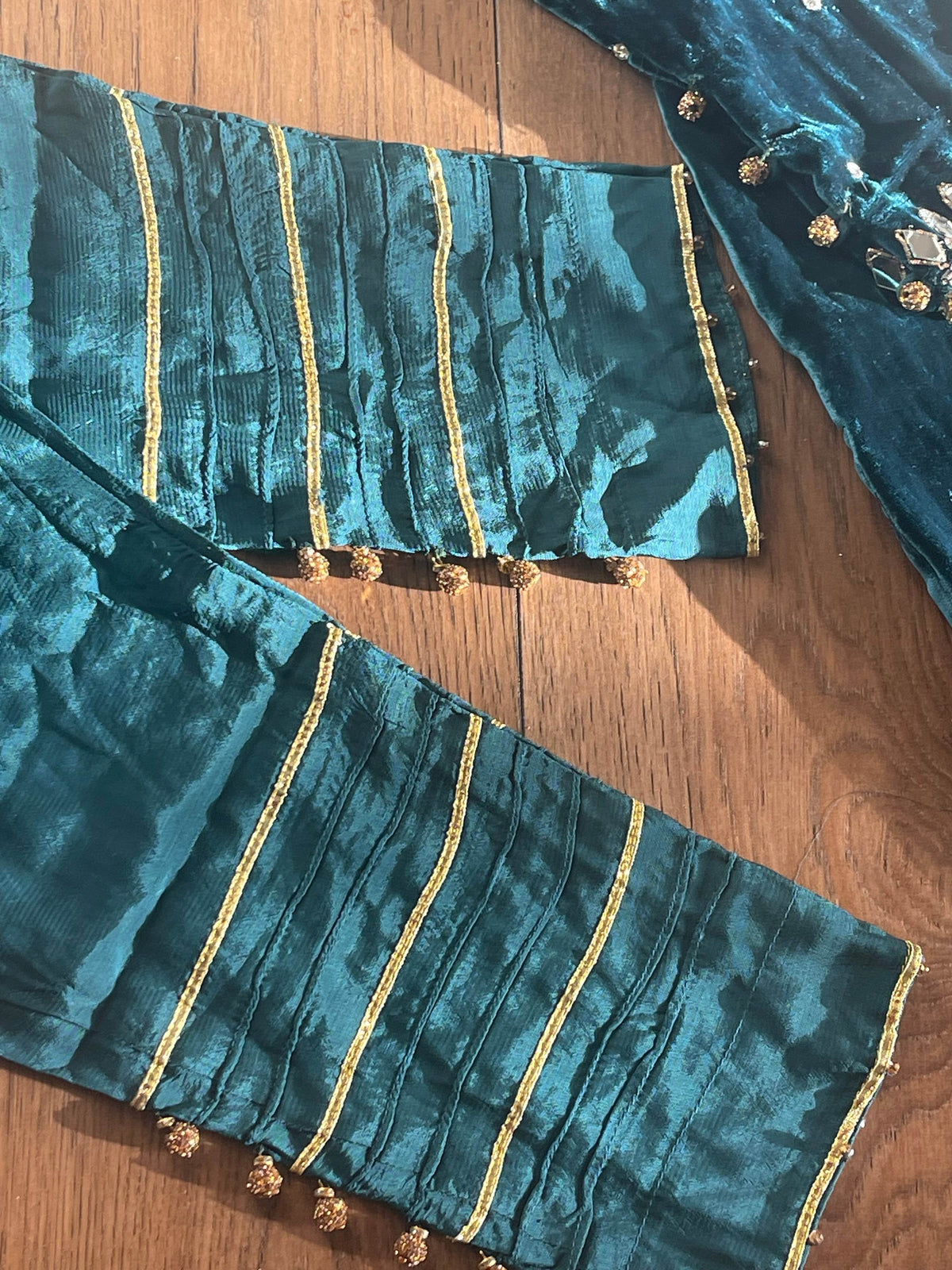 “Dil Ruba” Luxury Velvet Pret Outfit - Teal - Rang de Boutique