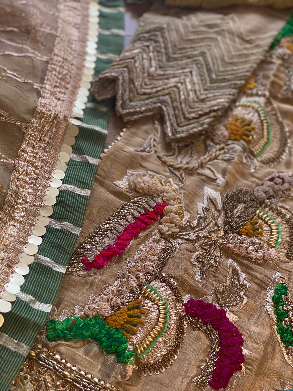 “Hara Dupatta” khudabaksh garara - Rang de Boutique