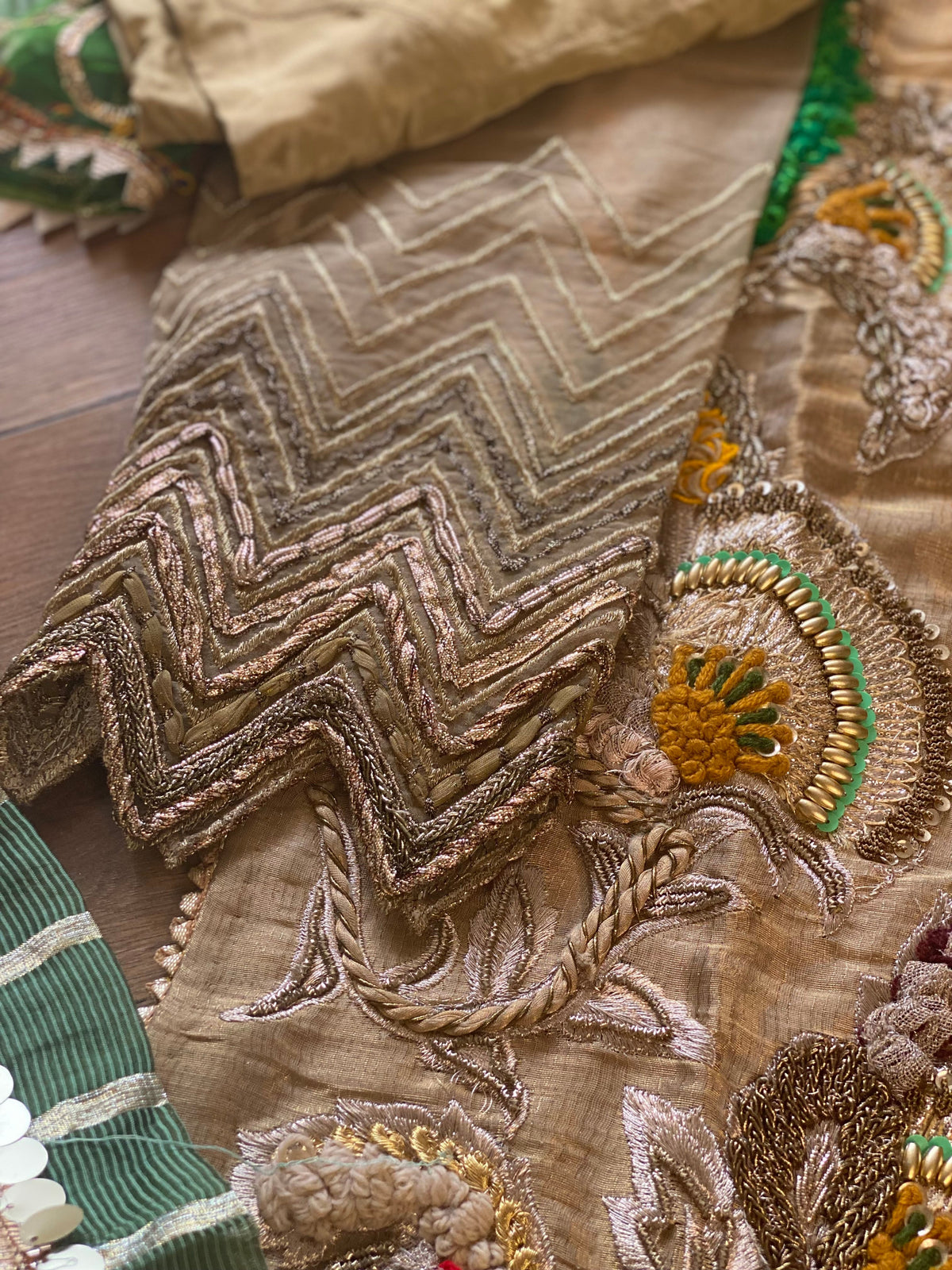 “Hara Dupatta” khudabaksh garara - Rang de Boutique