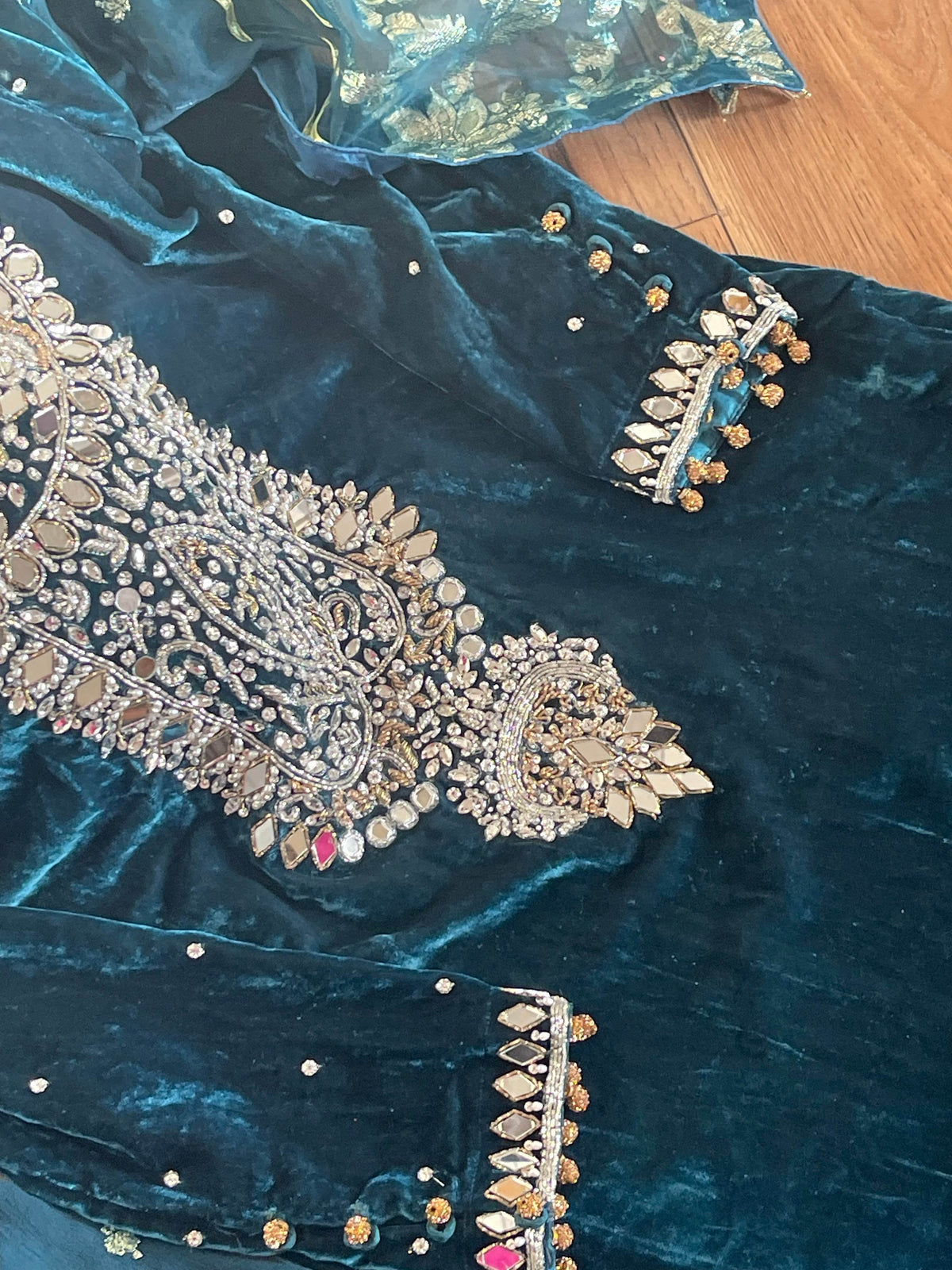 “Dil Ruba” Luxury Velvet Pret Outfit - Teal - Rang de Boutique