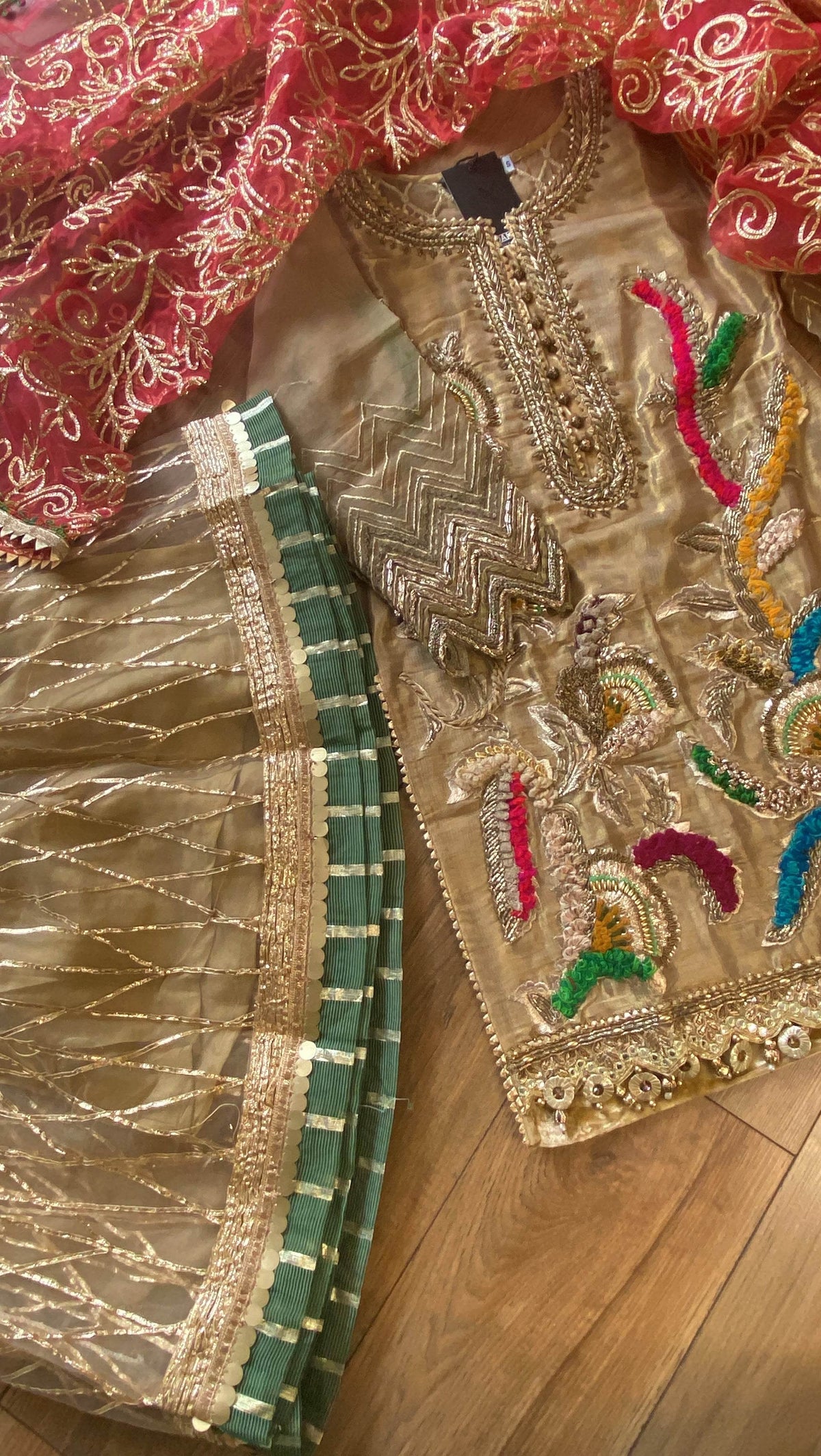 “Laal Dupatta” khuda baksh garara - Rang de Boutique