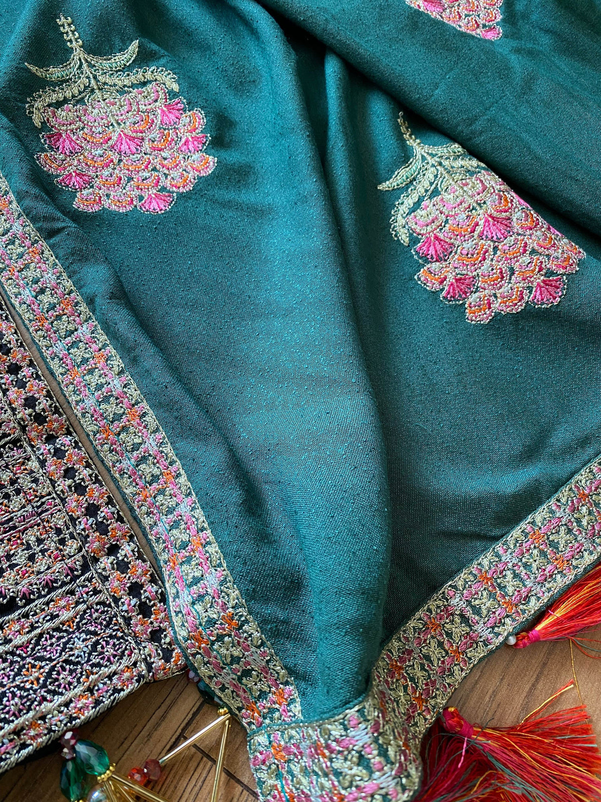 “Verde” Karandi Outfit - Winter - - Rang de Boutique