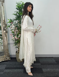 Heeray - White Chantilly l