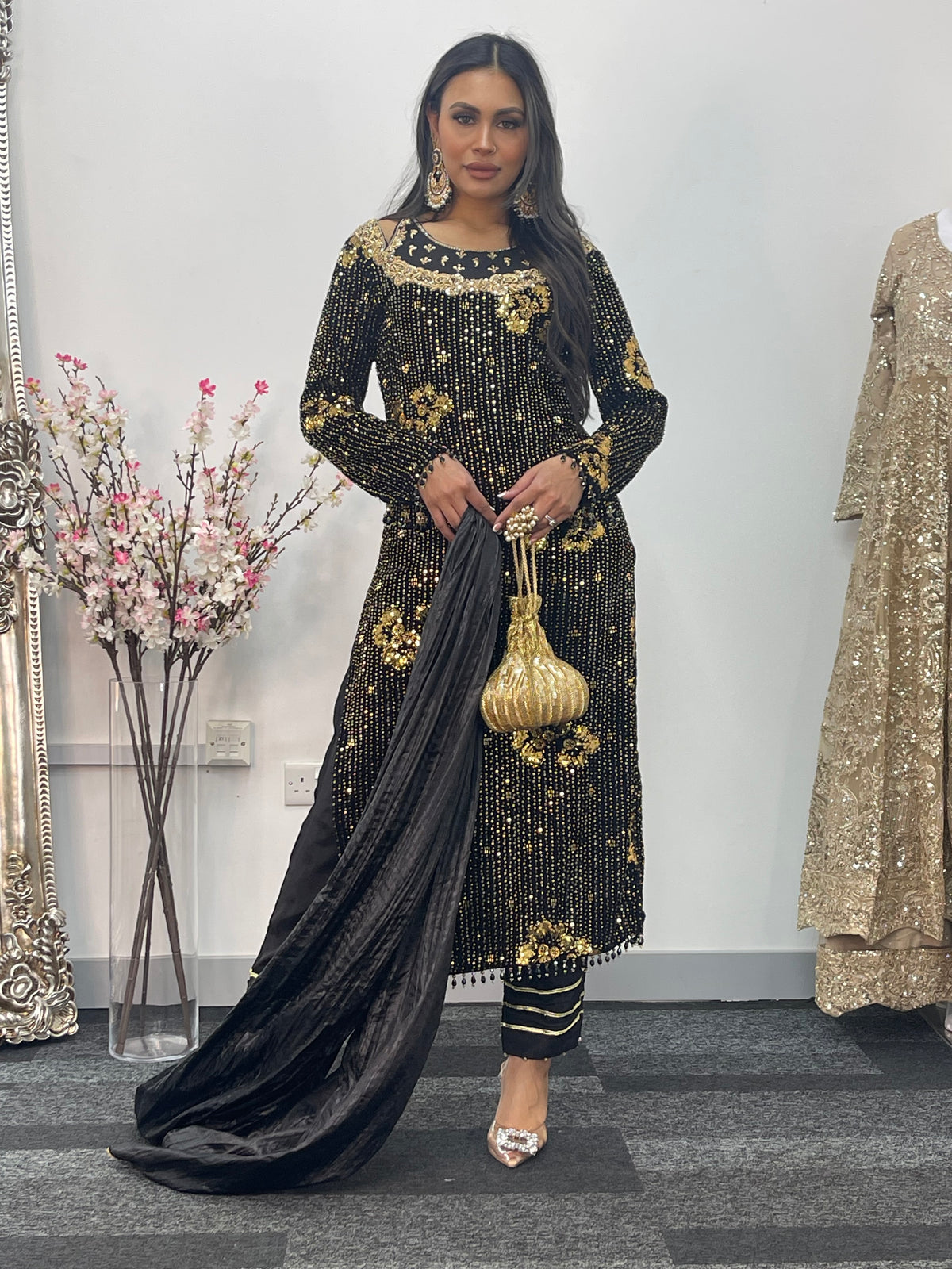 Dil Bahar - velvet  - Black