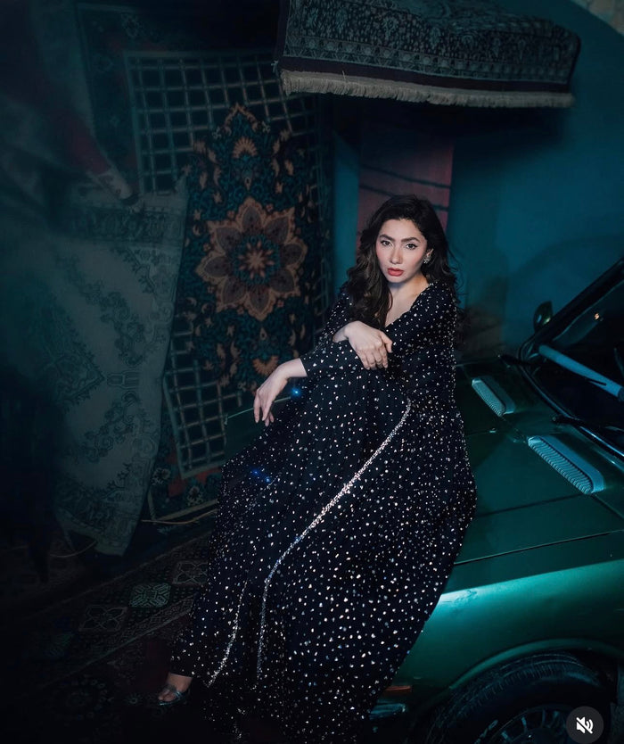 Mahira Khan - Khirad (pre-order 3 weeks)