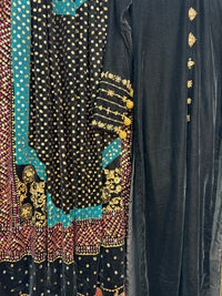 Komal - Velvet - Black