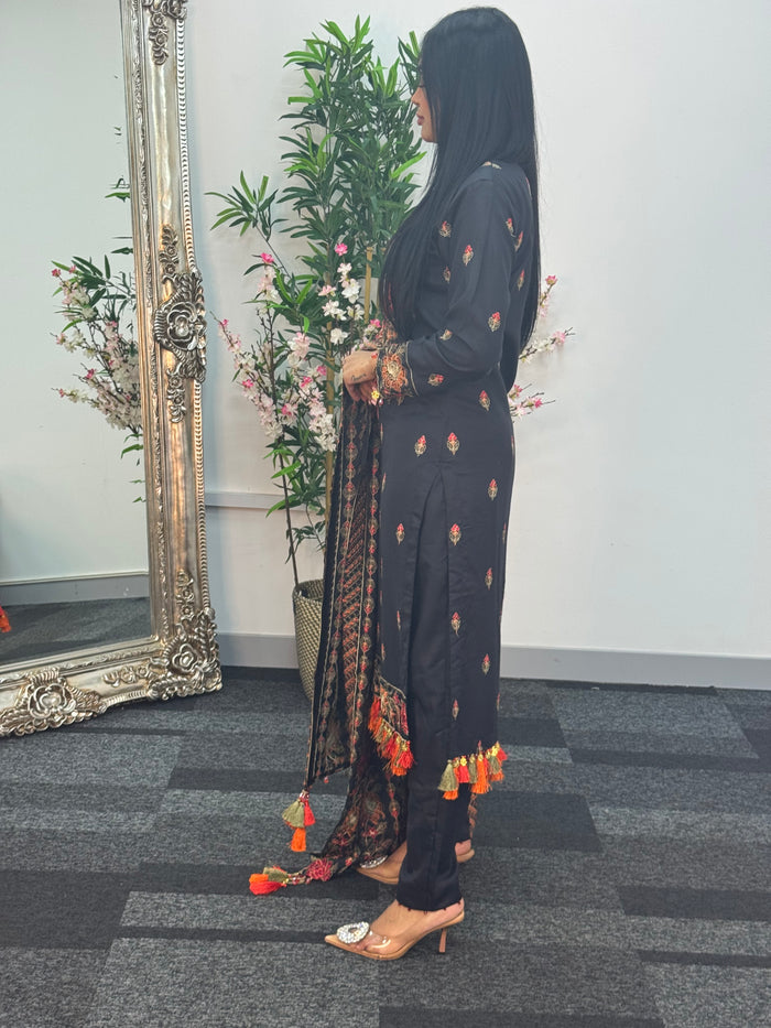 Black Multi Karandi -S