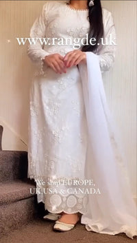 Pakiza White (preorder 4 weeks)