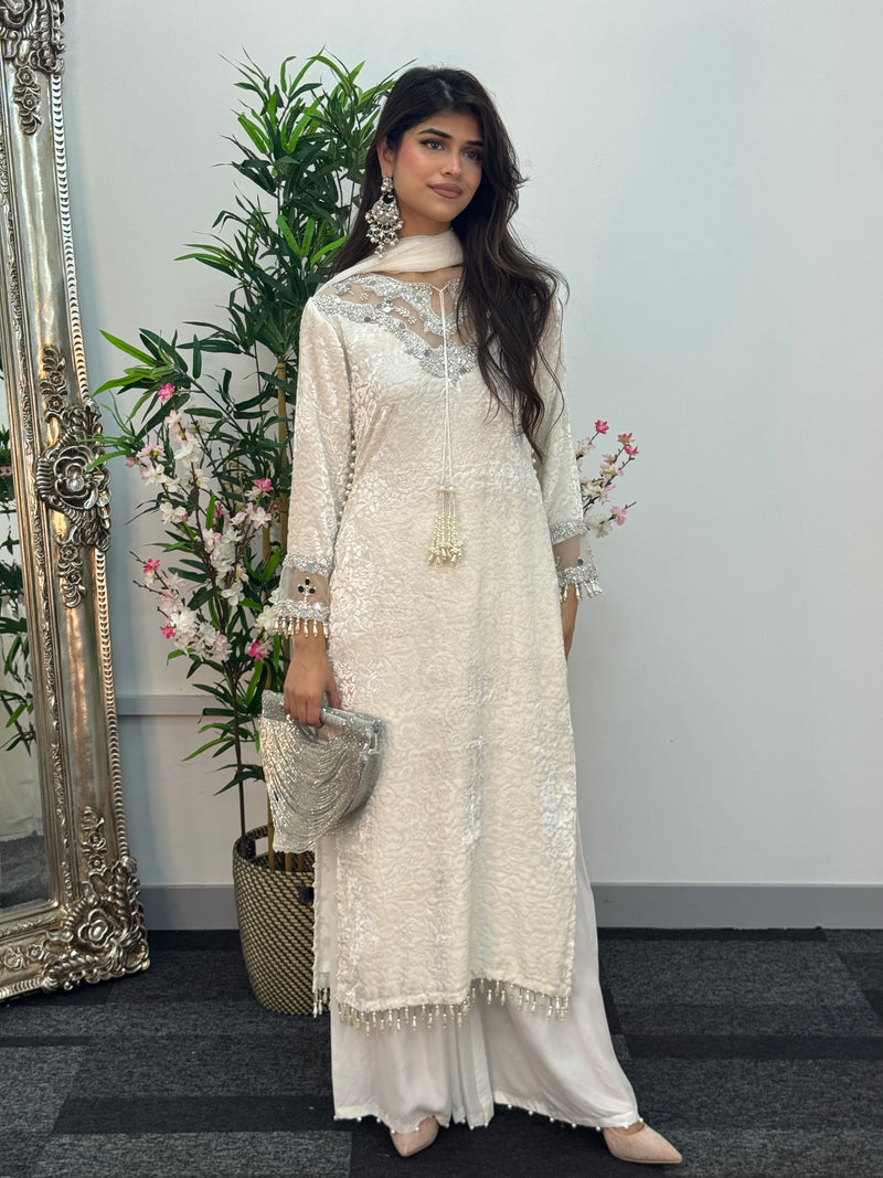 Jheel - White Plachi