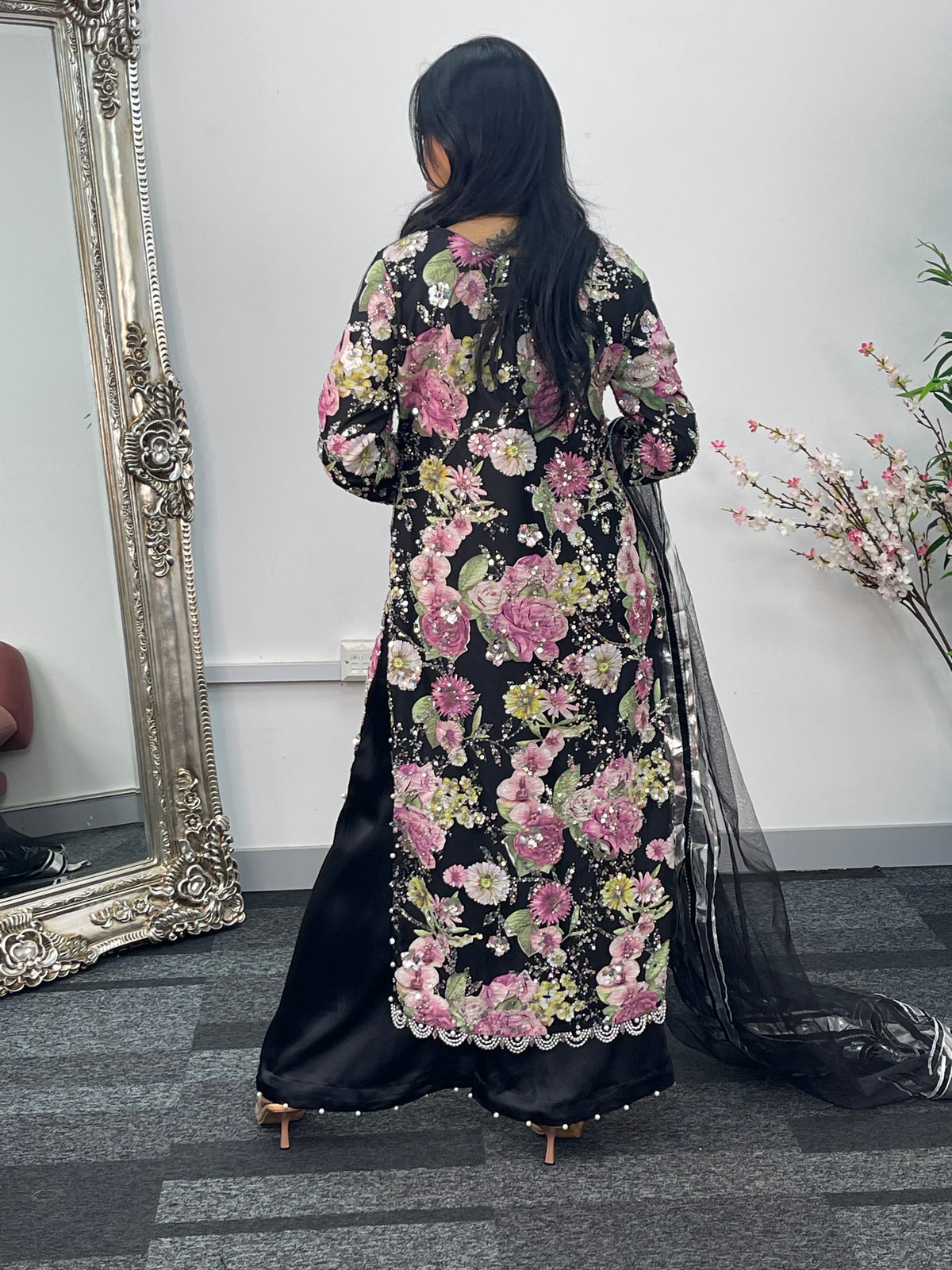 Kareena - Floral cutdana - Karina - Black Pink - B