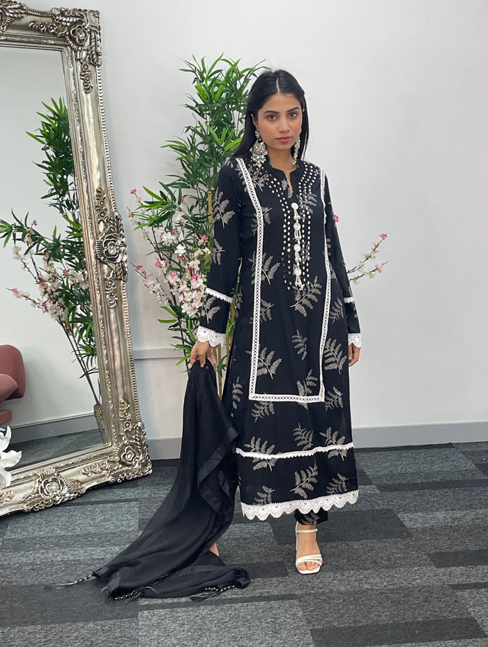Nisha Black Linen - D