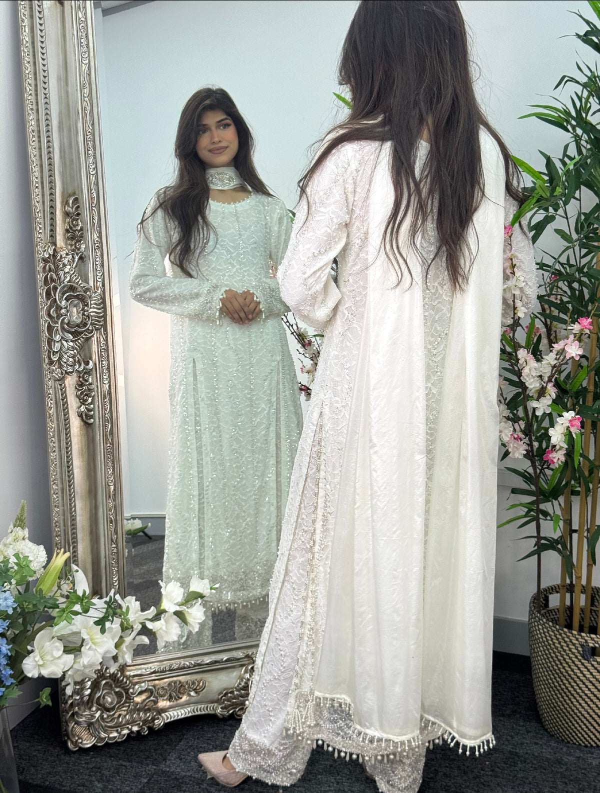 Heeray - White Chantilly l