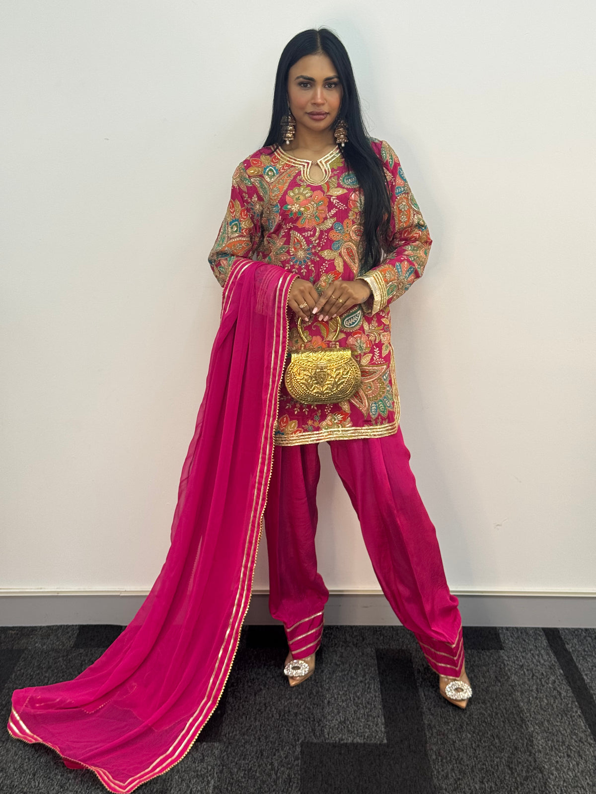 Armani Farshi - Hot pink