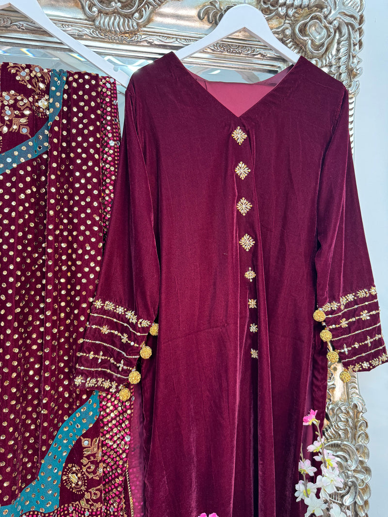 Komal - Velvet - Maroon
