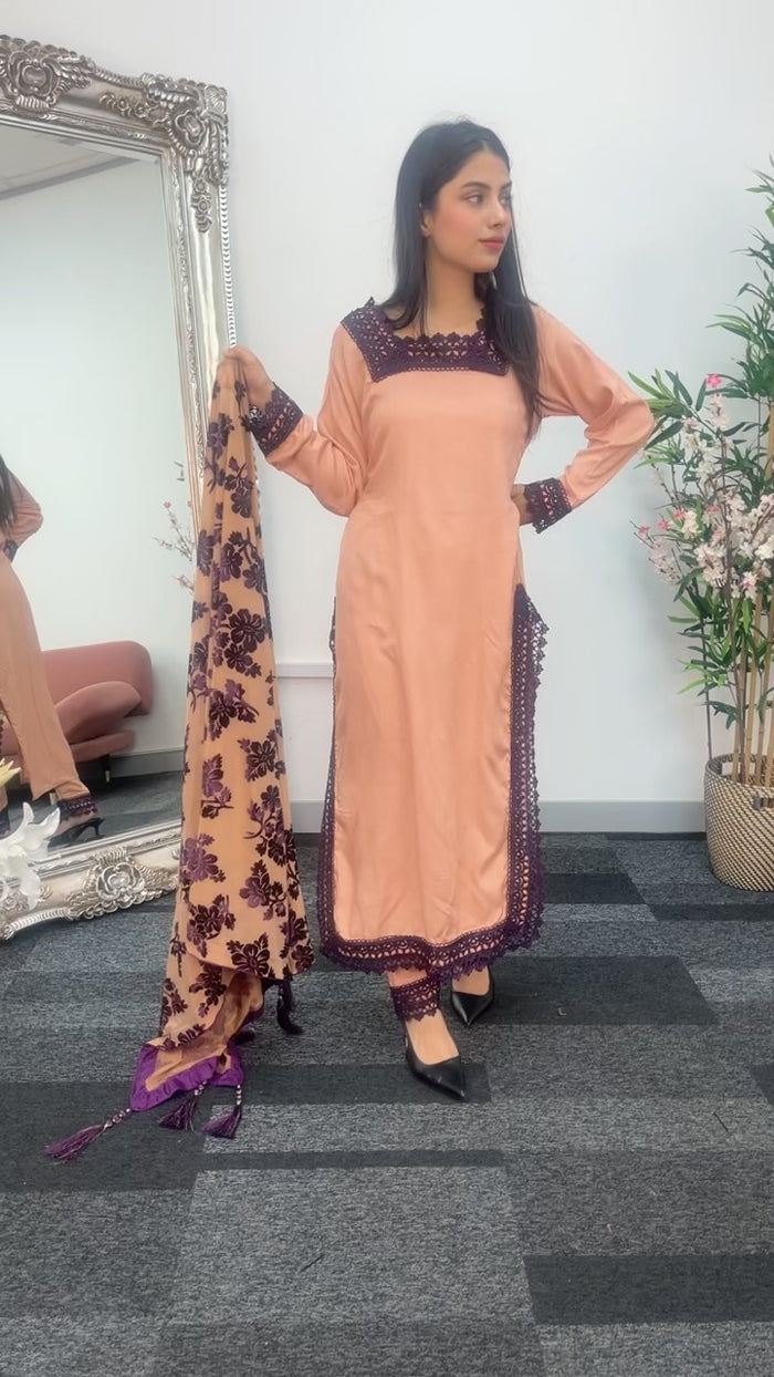 Plachi velvet shawl with plain suit