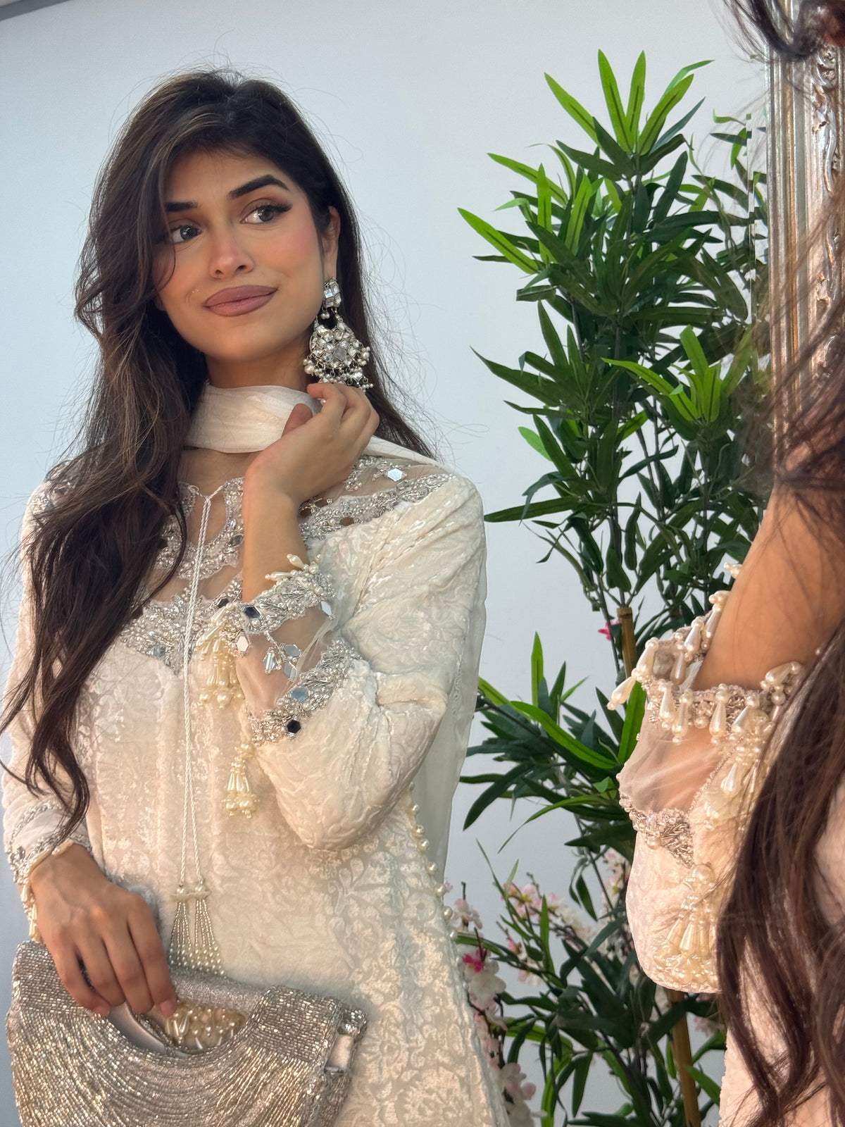 Jheel - White Plachi