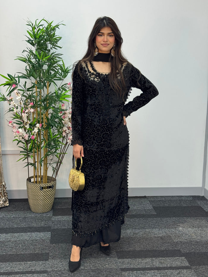 Jheel - Black Plachi