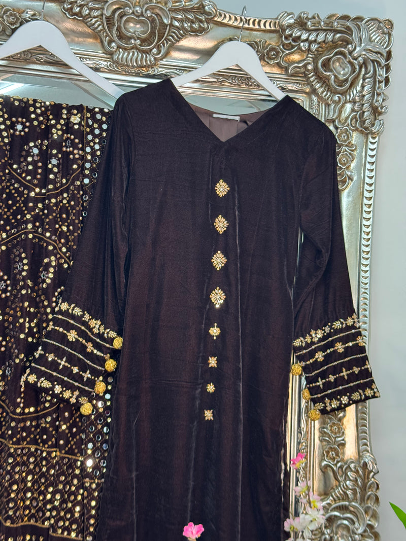 Komal - Velvet - Chocolate Brown
