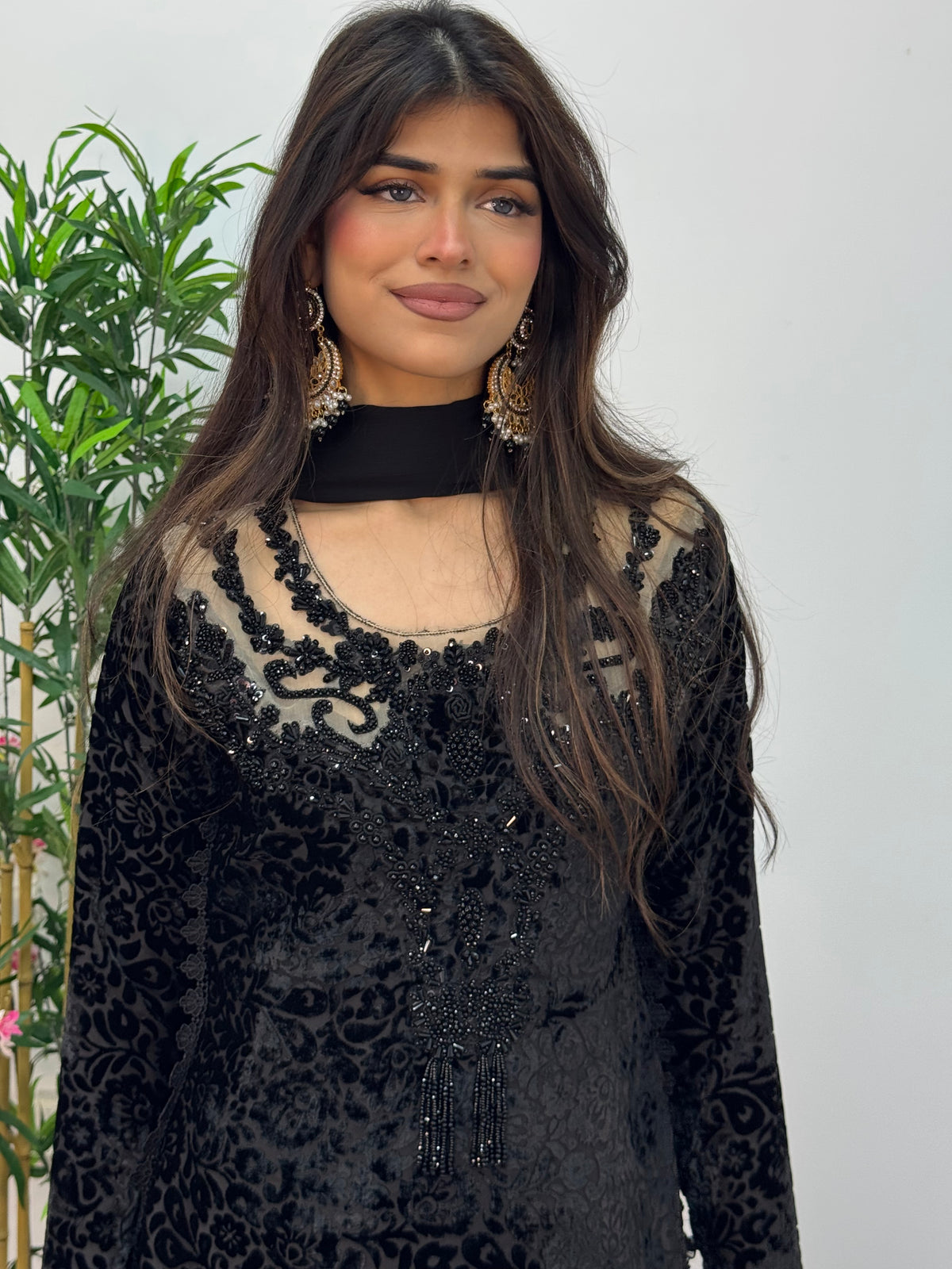 Jheel - Black Plachi