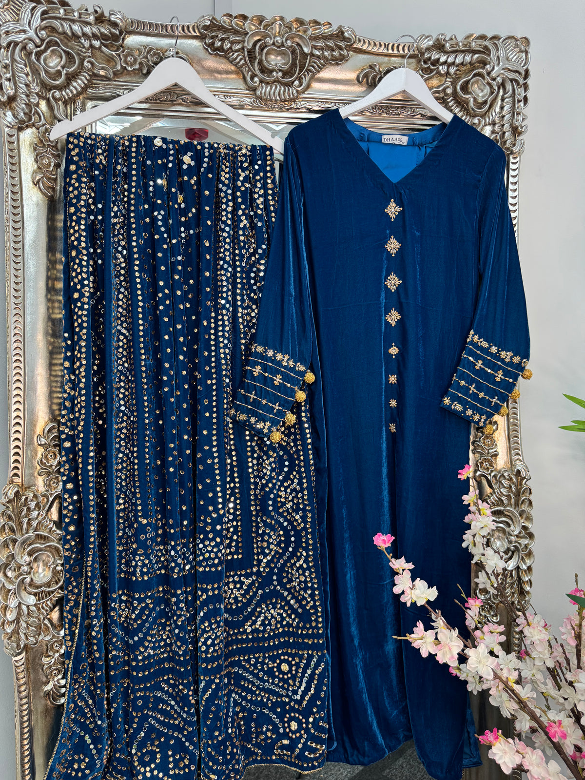 Komal - Velvet - Teal Blue