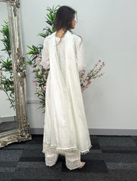 Heeray - White Chantilly l