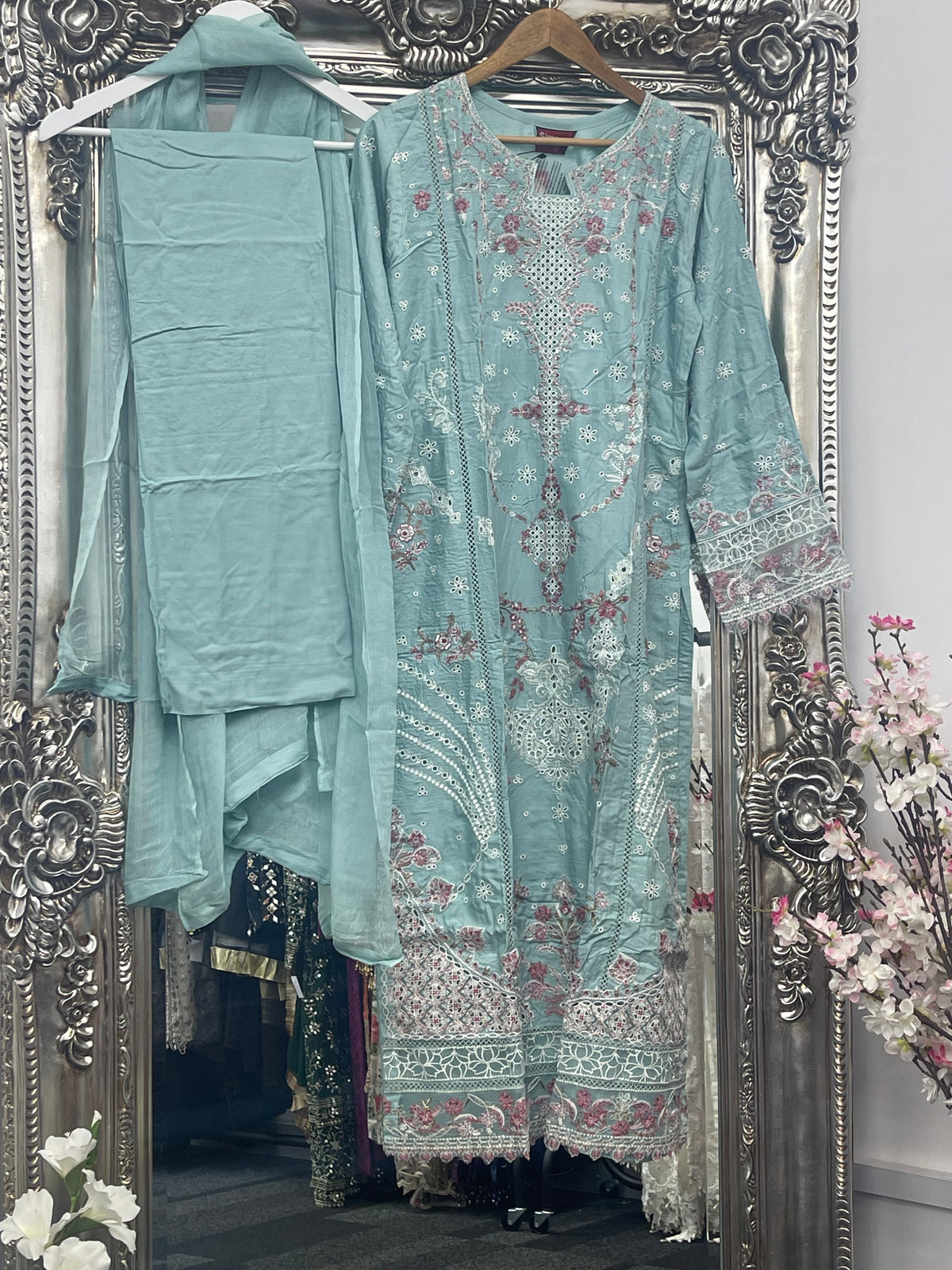 Linen - Embroidered - Winter- ANU