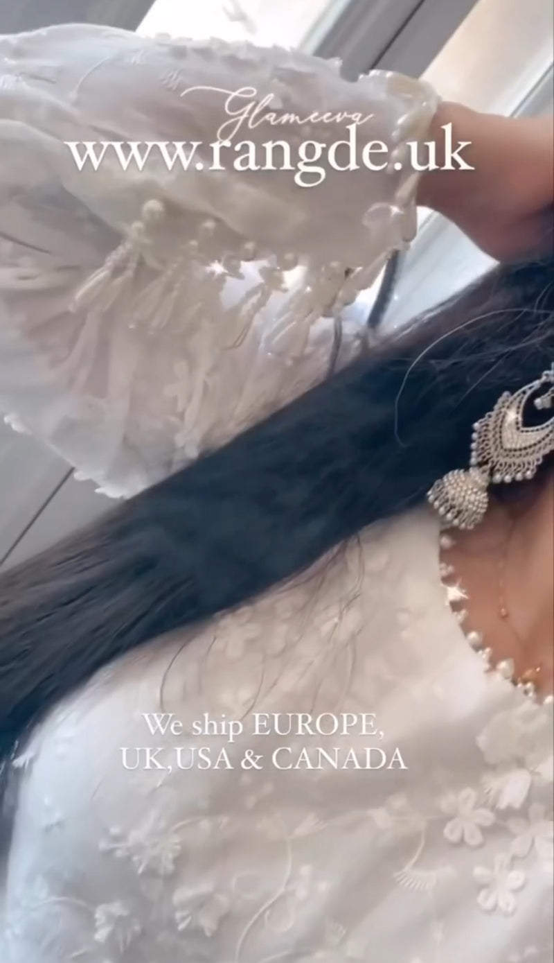 Pakiza White (preorder 4 weeks)