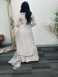 (Preorder 3 weeks) Chaandni Raatain
