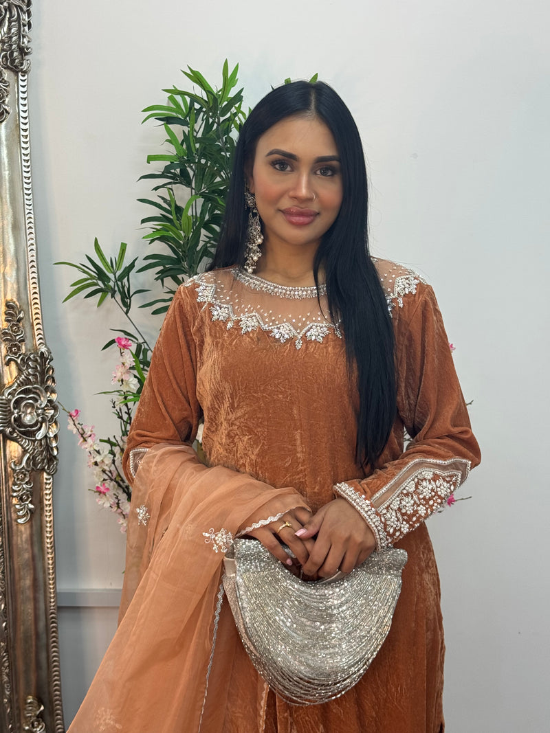 (Preorder 3/4 weeks) Deewani - Nude Velvet Pret