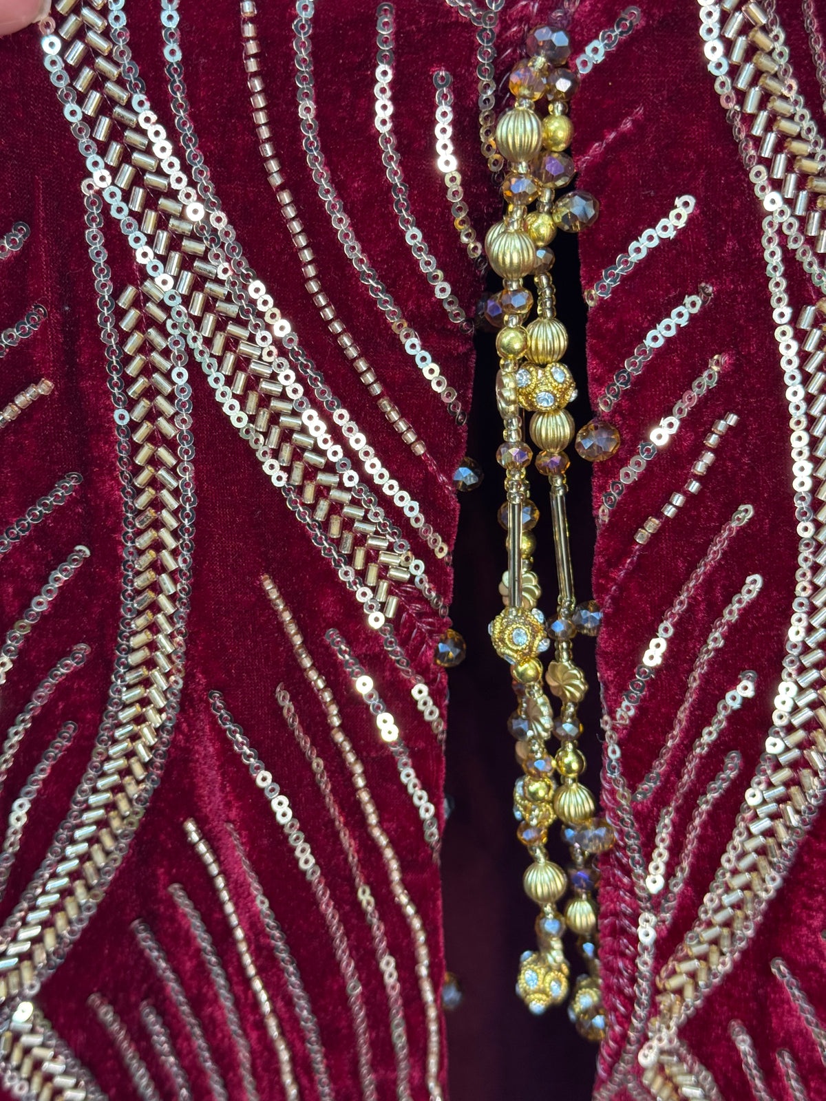 Pia - Cutdana Velvet- Maroon