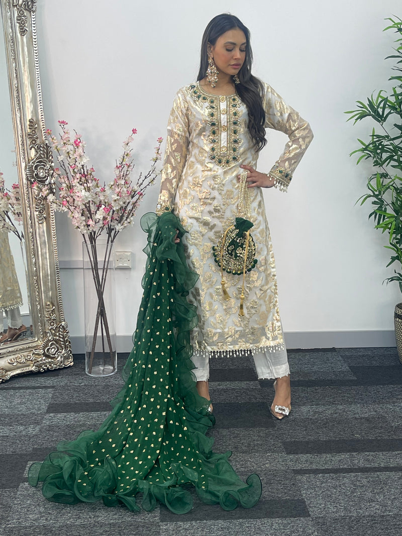 Laila- Banarasi