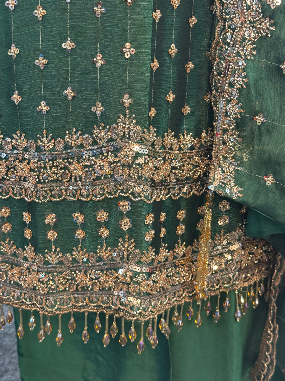 Parwana - Green - Cutdana