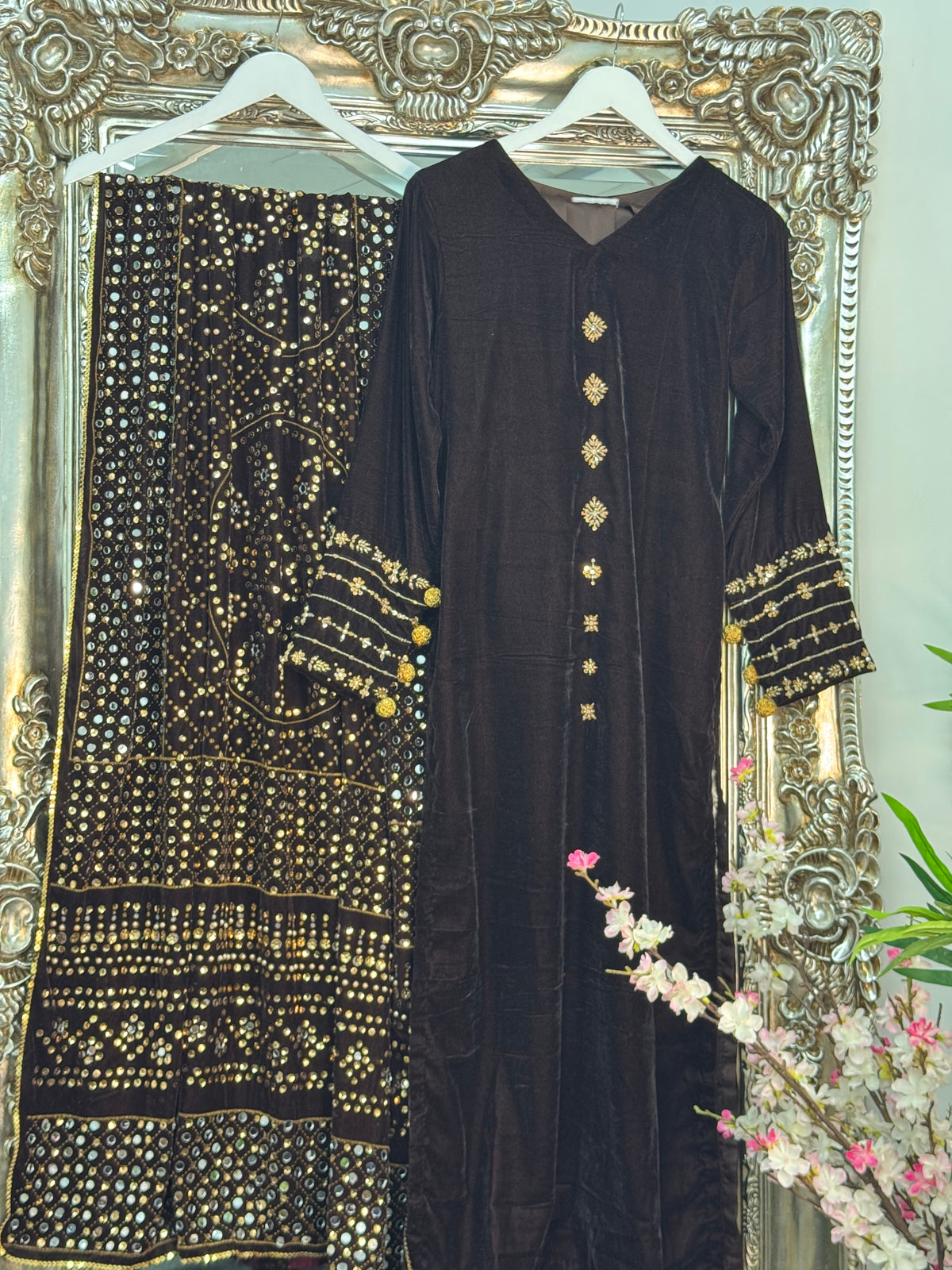 Komal - Velvet - Chocolate Brown