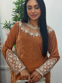 (Preorder 3/4 weeks) Deewani - Nude Velvet Pret